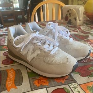 New balance 574 classic size 7 women’s shoe